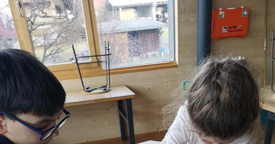 "Luft ist nicht nichts..." und ein Backpulvervulkan fasziniert die Kinder